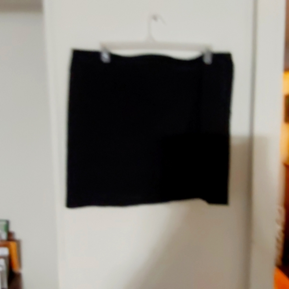 Zac and Rachel skort size 20 black